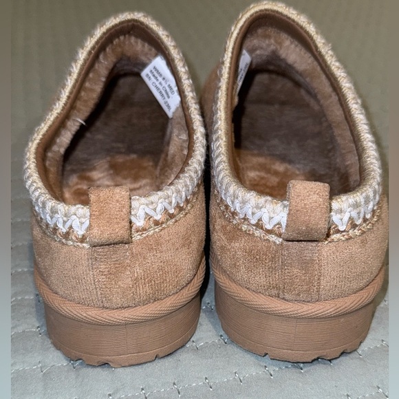 Olivia & Kate Slip-On Shoes. Super soft. Worn once! Size women’s 8.5 - Picture 4 of 10